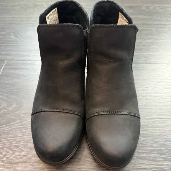 SOREL Evie Chelsea Ankle Boots Waterproof Leather Pull On Black Women's Size 7.5 - Picture 1 of 9